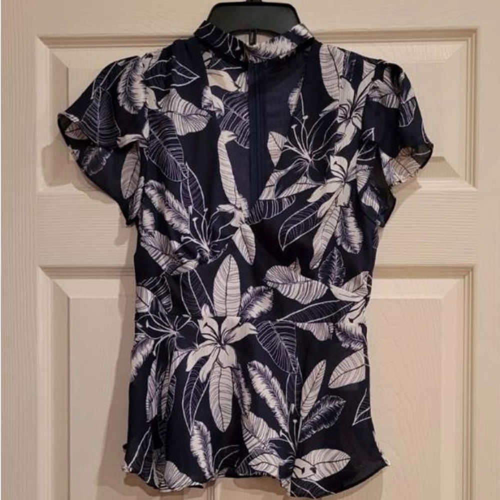 AJOY woman’s flowy blouse.  Size small